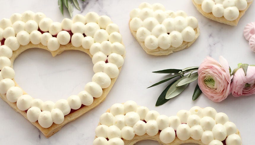 Nummertårta i form av ett hjärta: ett hjärtegott recept