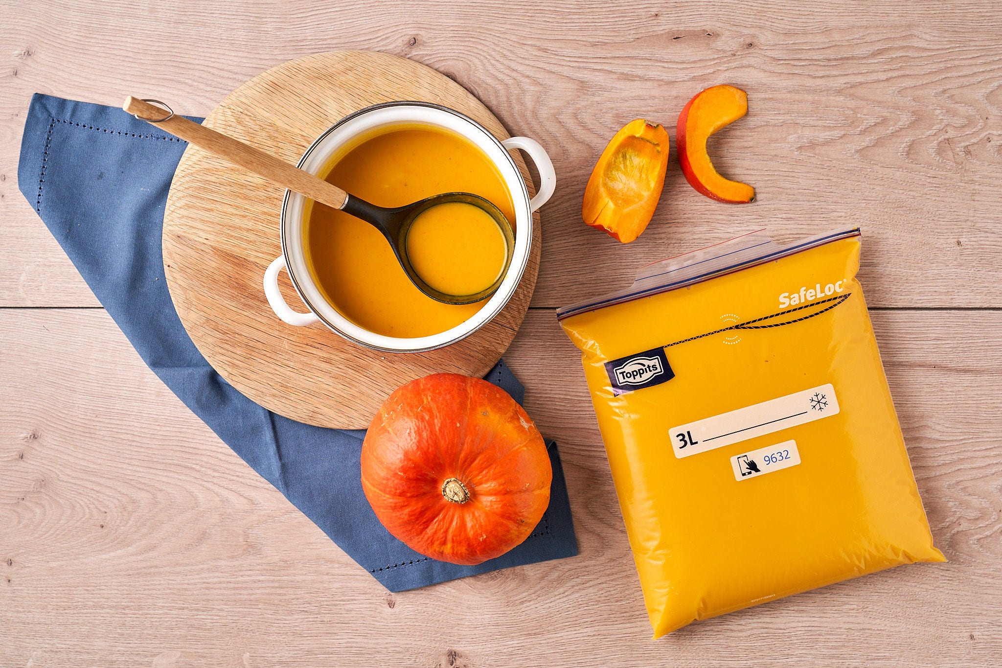 Pumpasoppa med en twist – höstig, krämig och raffinerat kryddad