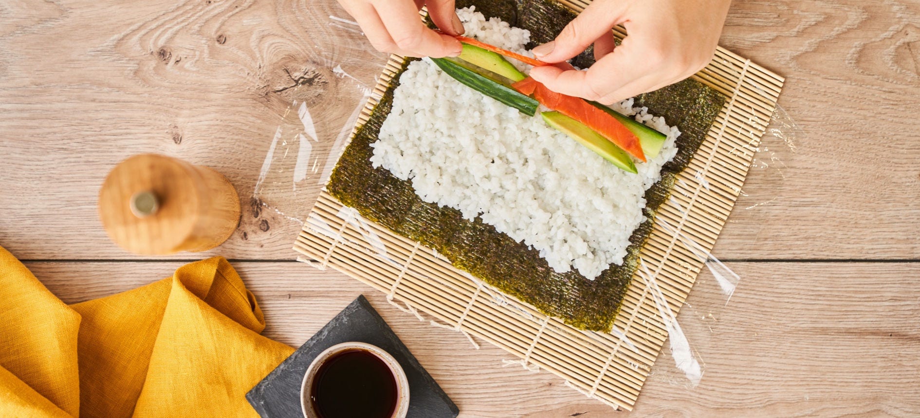 Gör din egen sushi: Hur man gör makirullar och mer!