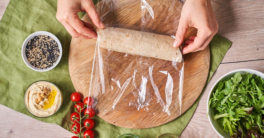 Somriga wraps med prosciutto eller veganska med sötpotatis och hummus