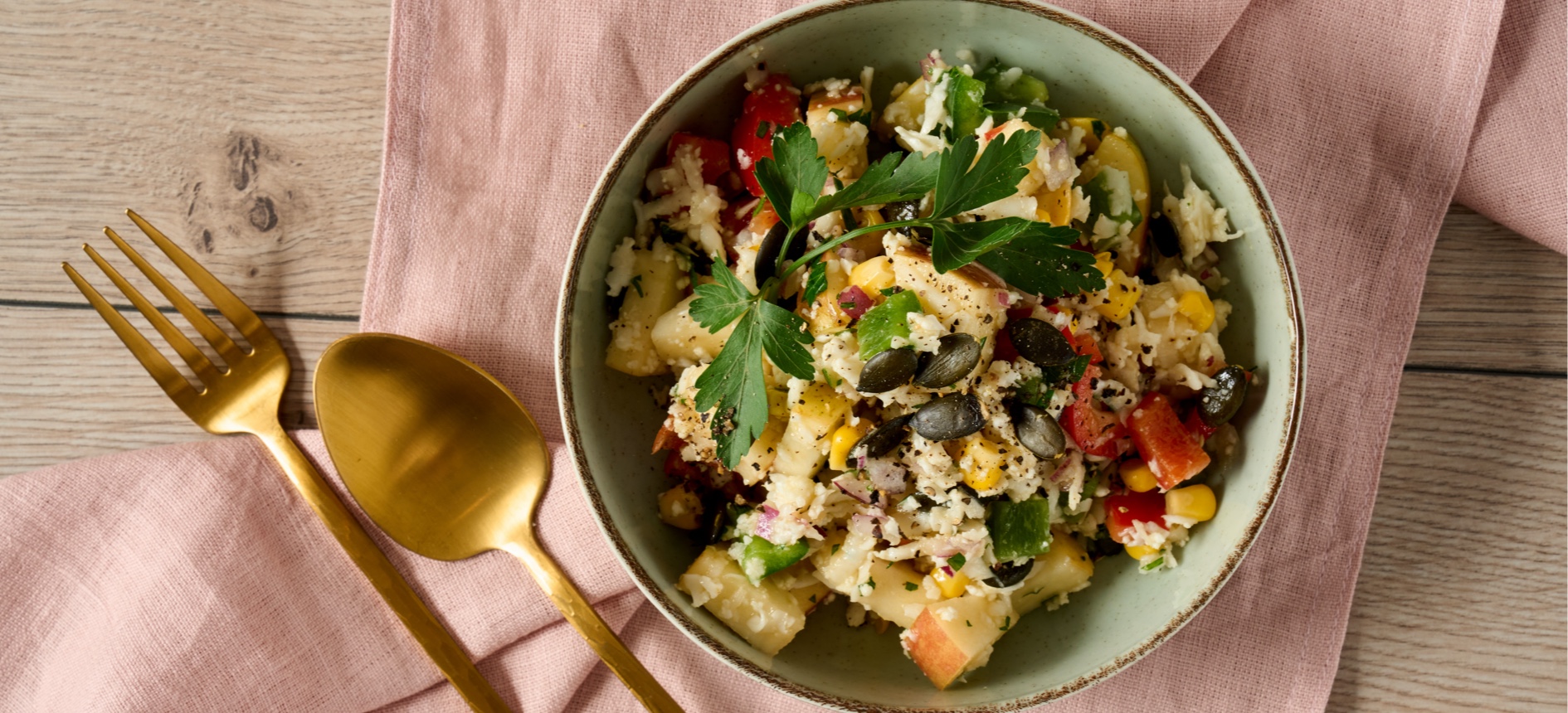 Krispig blomkålssallad – den perfekta salladen för matlådan