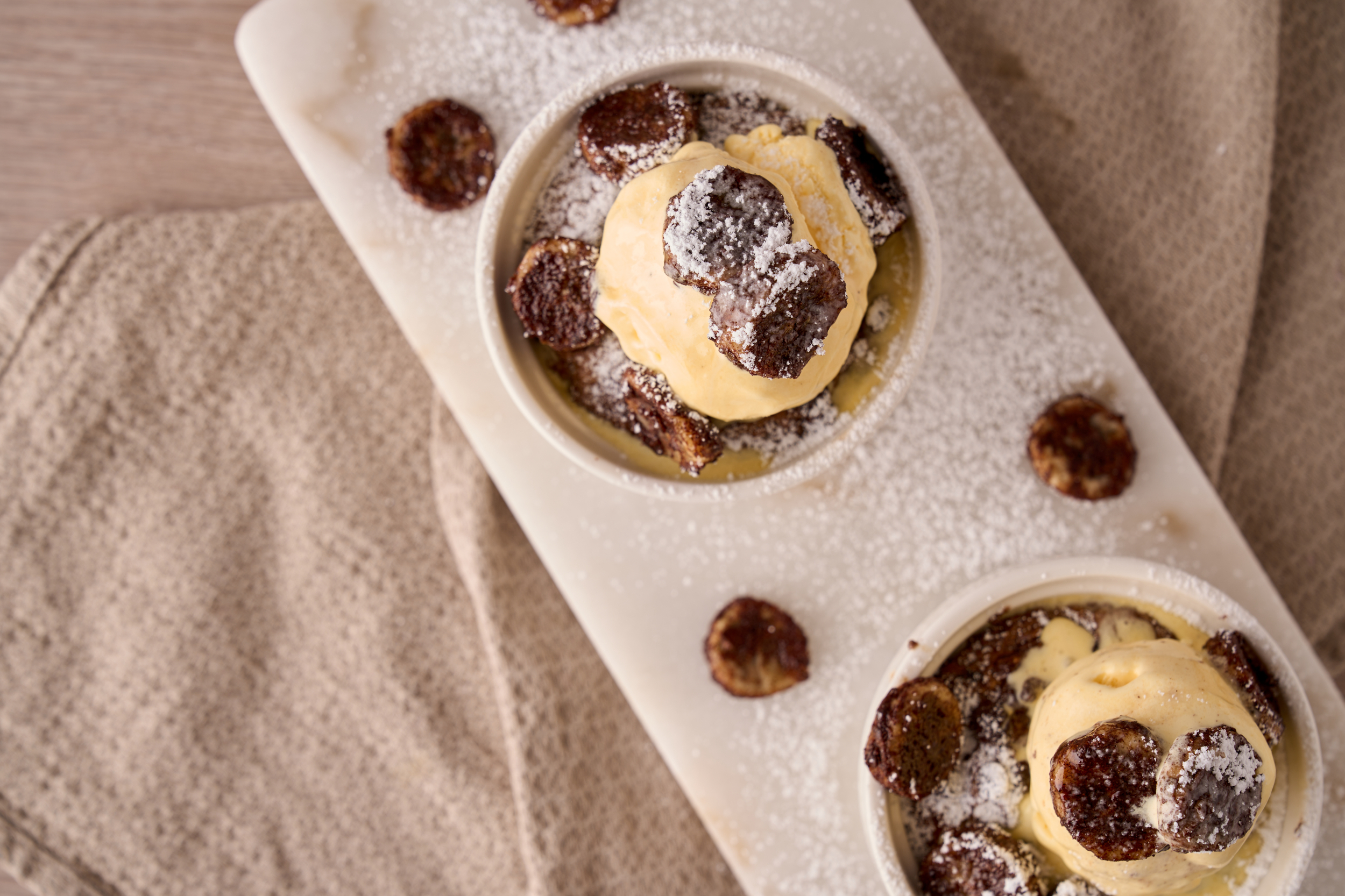 Kreativ dessert gjord på överblivna kex – fruktig, skiktad och helt enkelt utsökt