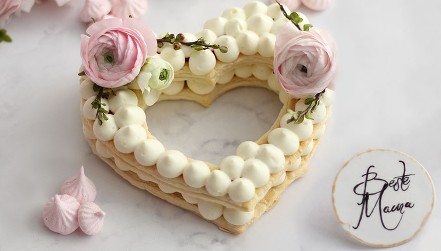 Nummertårta i form av ett hjärta: ett hjärtegott recept