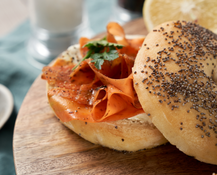 Vegansk "lax" av morötter – växtbaserad, aromatisk och förvånansvärt god